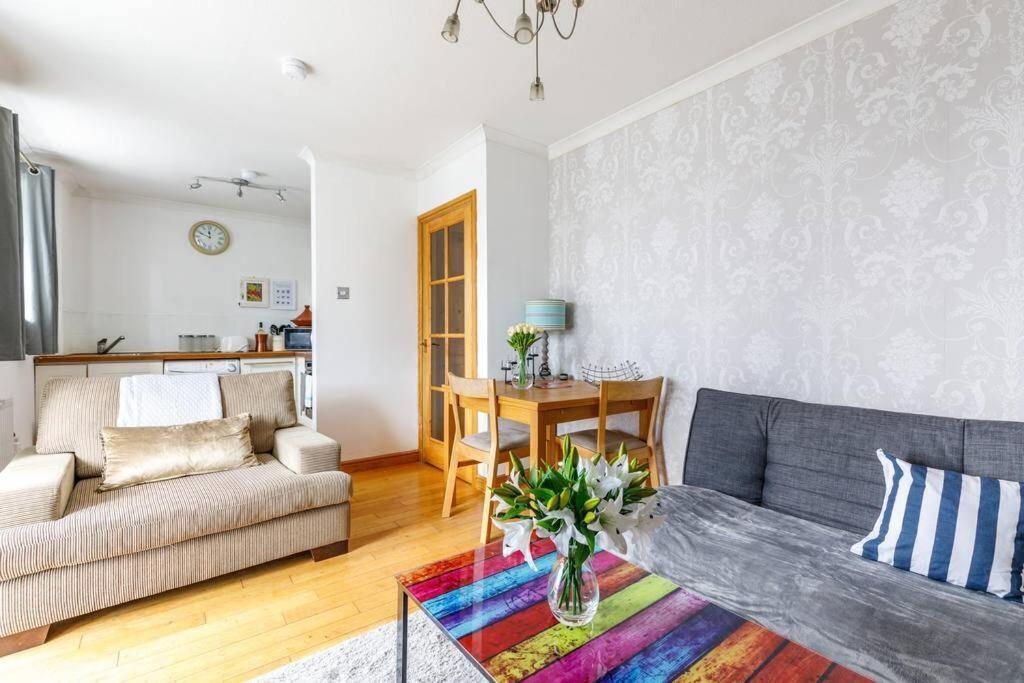 Fresh, Modern West End Apartment Beside Hydro Glasgow Buitenkant foto